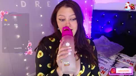 Snapshot of sweet_valery21 chatting on January 20, 1:32 pm valery online show from January 20, 1:32 pm