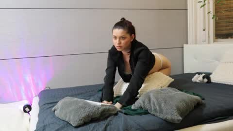 Sweet Amelia online show from March 29, 10:20 pm