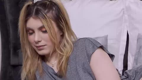 Anisia online show from April 16, 6:25 am