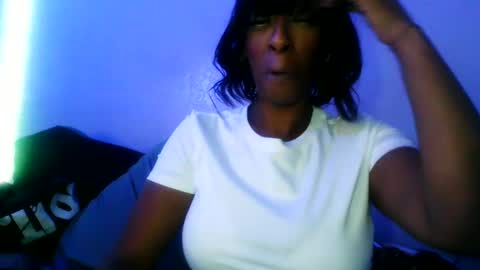 Snapshot of sweetaztea chatting on October 5, 4:34 pm sweetaztee online show from October 5, 4:34 pm