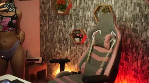 Salom independent model online show from June 22, 3:25 am