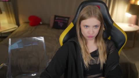 Amelia online show from June 17, 10:49 am
