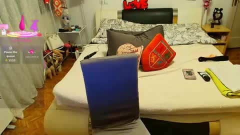 Sweetdevil0810 online show from May 17, 7:57 pm