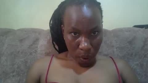 sweetdiva2012 online show from April 24, 11:57 am