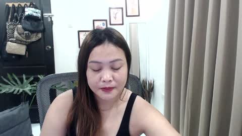 Snapshot of sweetestsmile_ chatting on December 14, 4:45 am Khaye online show from December 14, 4:45 am