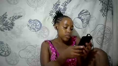 sweetgirls599176 online show from July 28, 8:52 pm
