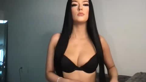 Gracie  online show from November 15, 11:06 pm