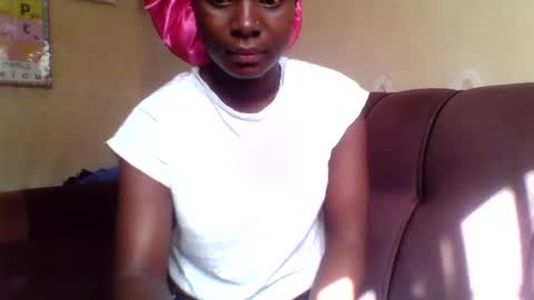 sweetgurl05 online show from July 13, 6:25 am