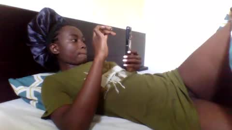 sweetgurl05 online show from June 19, 7:01 am