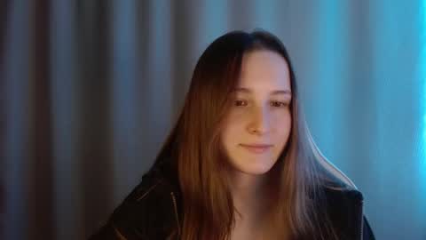 Annie online show from February 25, 8:51 pm