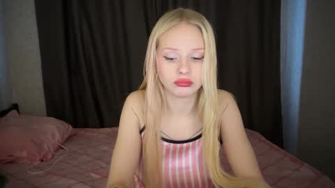 sweetie Lisa3 online show from January 12, 7:00 am