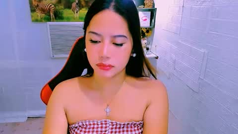 Nicole online show from October 17, 11:30 pm