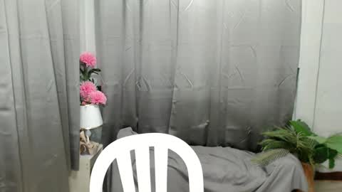 Snapshot of sweetiie_caren chatting on March 7, 8:34 am CAREN online show from March 7, 8:34 am