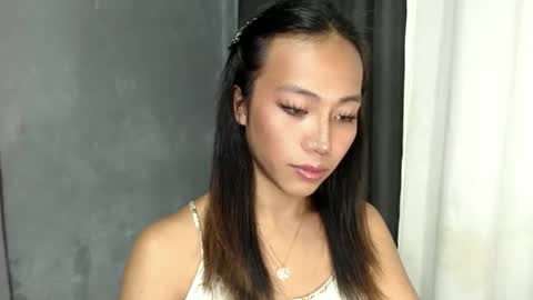 Snapshot of sweetiie_caren chatting on February 26, 11:48 pm CAREN online show from February 26, 11:48 pm