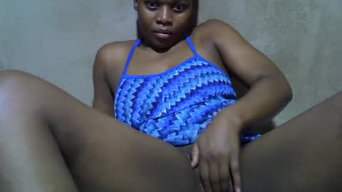 sweetlove982903 online show from July 7, 8:29 am