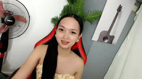 Sienna Lux online show from July 28, 6:20 pm