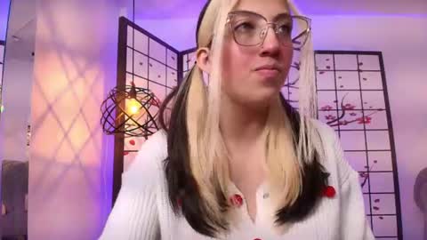 sweetlyundone online show from June 28, 7:42 pm