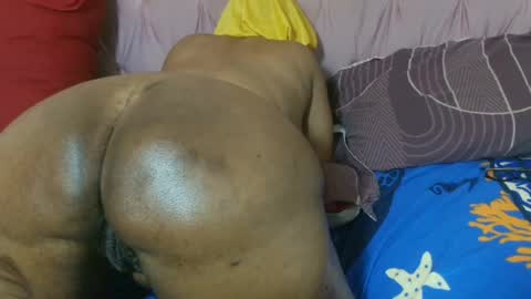 sweetmellowx1 online show from July 10, 10:53 pm