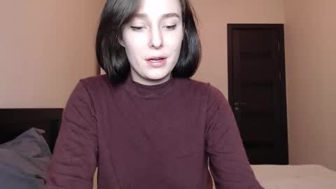 Mia online show from March 18, 8:14 pm