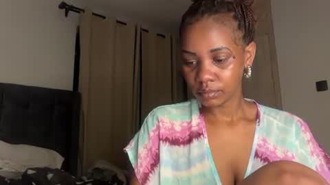 sweetnia754136 online show from July 28, 11:59 pm