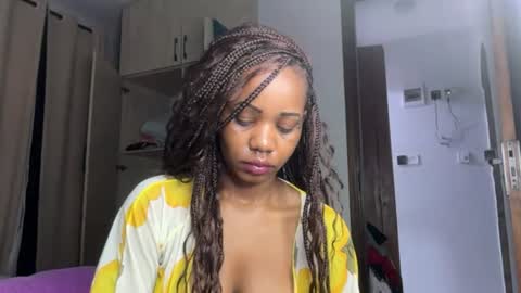 sweetnia754136 online show from July 14, 2:05 am