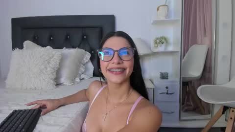 sweetnicky1 online show from July 27, 12:57 pm