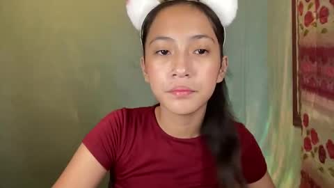 Mia online show from November 6, 4:13 pm