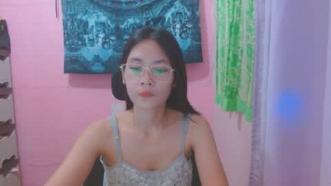 Mia online show from July 1, 6:02 am