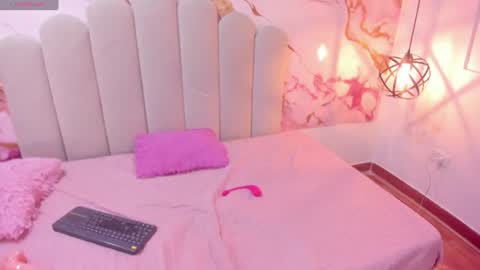 sweettdreamm online show from July 28, 6:20 pm