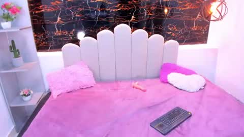 sweettdreamm online show from July 11, 2:39 pm