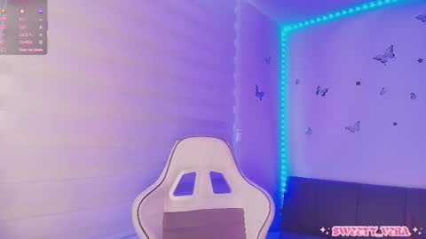 Veronica Independent Model online show from March 12, 6:10 pm