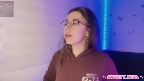 Veronica Independent Model online show from November 7, 10:10 am