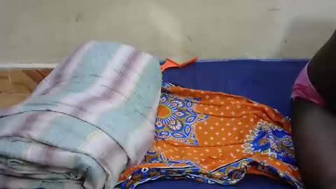 Snapshot of sweetvallerie chatting on February 9, 7:09 pm sweetvallerie online show from February 9, 7:09 pm