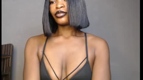 sweetxxboobsx online show from April 11, 8:40 am