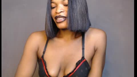 sweetxxboobsx online show from June 25, 9:02 am