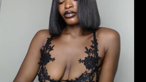 sweetxxboobsx online show from December 14, 8:31 am