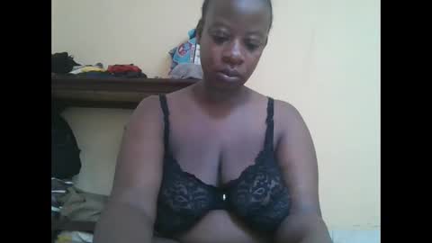 sweetyass25 online show from November 1, 5:33 am