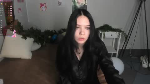 sweetydeviliya online show from February 22, 3:45 am