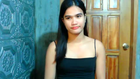 Rhea online show from June 17, 5:03 pm