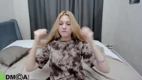 Sylvia online show from October 1, 9:36 am