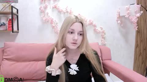 Sylvia online show from September 15, 8:22 am