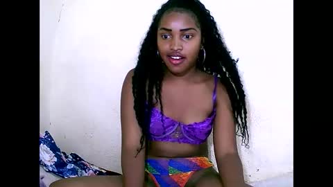 sylviasexy27 online show from January 1, 3:23 am