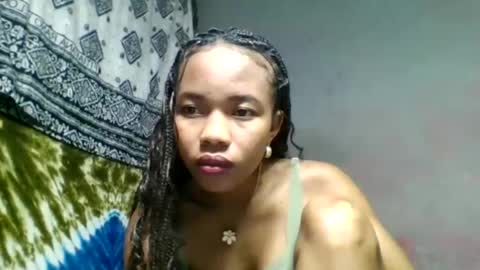 Sylviette online show from May 24, 7:24 pm