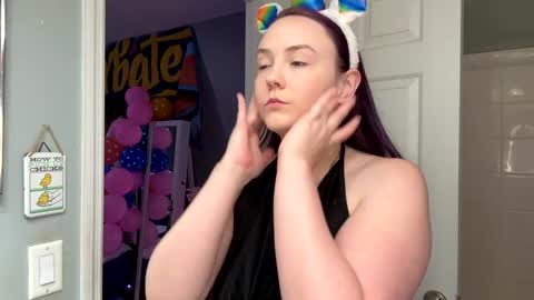 Jennah online show from April 25, 11:24 pm