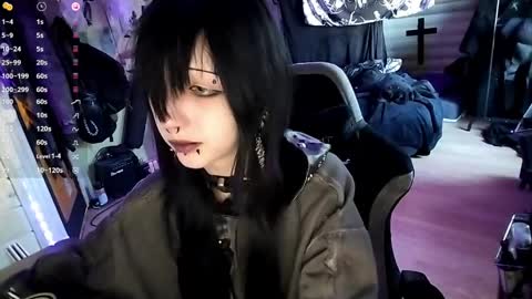 Lina online show from April 6, 3:13 pm