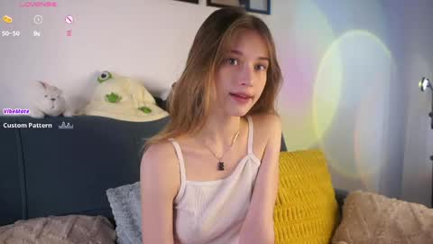 Mia online show from March 20, 1:43 am