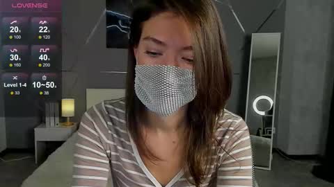 Snapshot of take_me_to_moon chatting on October 6, 7:36 am Sasha online show from October 6, 7:36 am