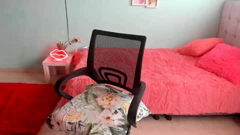 Talia  mia online show from June 3, 2:33 pm