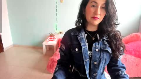 Talia  mia online show from June 5, 2:45 pm