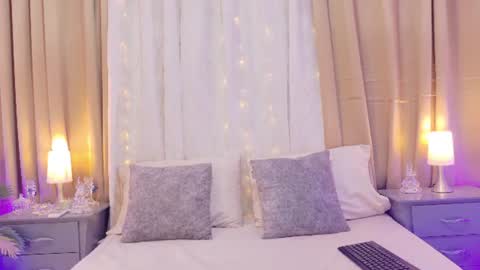 tali  online show from July 10, 6:08 pm